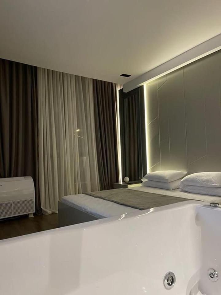 Luxury Suite21